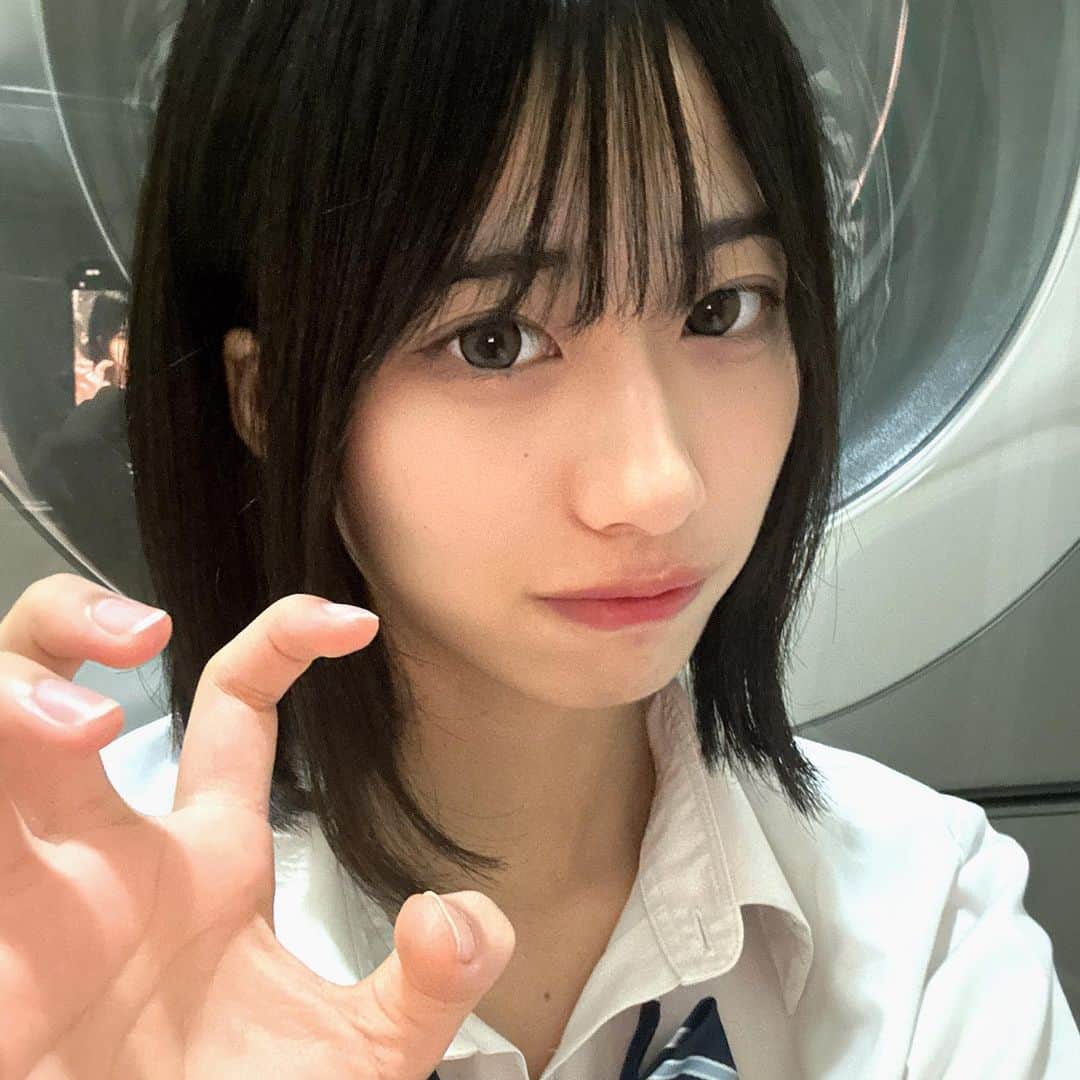 のインスタグラム：「3年くらいぶりにぼぶにしたーー！！ にあってる？  #今日好き #今日好きになりました #夏休み編2023 #JK #ボブ #06」