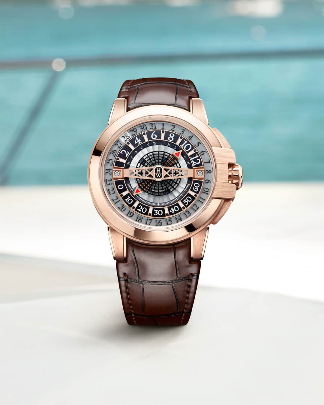 ハリー・ウィンストンのインスタグラム：「Summer is the perfect time to indulge in the finer things in life. This Ocean Retrograde Automatic 42mm is an elegant way to adorn a sporty accessory. Tap the link in bio to discover this technical design. #HarryWinston #HWOcean」