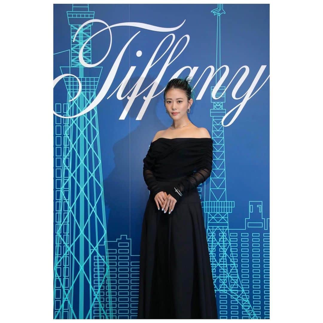 高畑充希のインスタグラム：「今夜はTiffany表参道店の オープニングイベントへ💎💍 シンプルで普遍的なものから、 個性的でパンチが効いたものまで。 目が幸せでした。  Tiffanyのブルーは いつ見ても好きなブルーだなあ☺️  #Tiffanyandco  #TiffanyOmotesando  #TiffanyPartner」