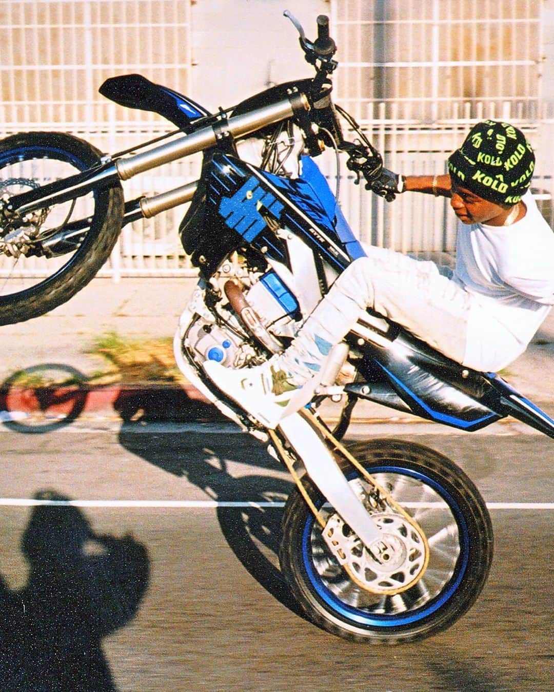 converseさんのインスタグラム写真 - (converseInstagram)「The iconic Converse Weapon is back, this time with @undefeatedinc in their signature camo colors 🏍️ #CreateNext  Swipe to see how @mr.dirtbike_kid, @martineali, @tatgeo_, and @blackpowerviolence wear their pair 📸 @alexisjadegross  Available September 14 on Converse.com.」9月12日 23時00分 - converse