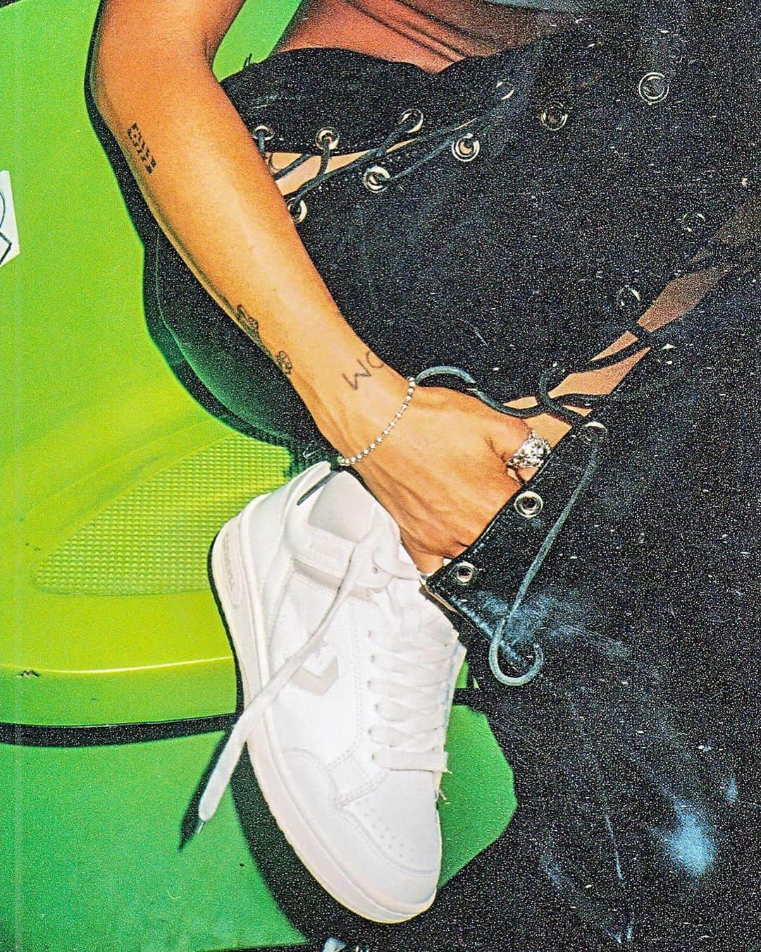 converseさんのインスタグラム写真 - (converseInstagram)「The iconic Converse Weapon is back, this time with @undefeatedinc in their signature camo colors 🏍️ #CreateNext  Swipe to see how @mr.dirtbike_kid, @martineali, @tatgeo_, and @blackpowerviolence wear their pair 📸 @alexisjadegross  Available September 14 on Converse.com.」9月12日 23時00分 - converse