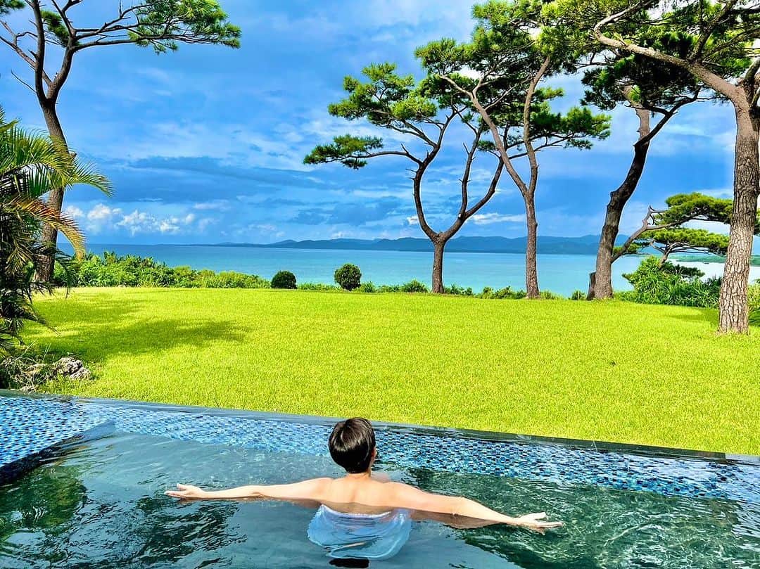 山本華世のインスタグラム：「石垣島、小浜島の思い出。２泊３日の旅の紹介テレビは放送日が決まったらお知らせしますね。」