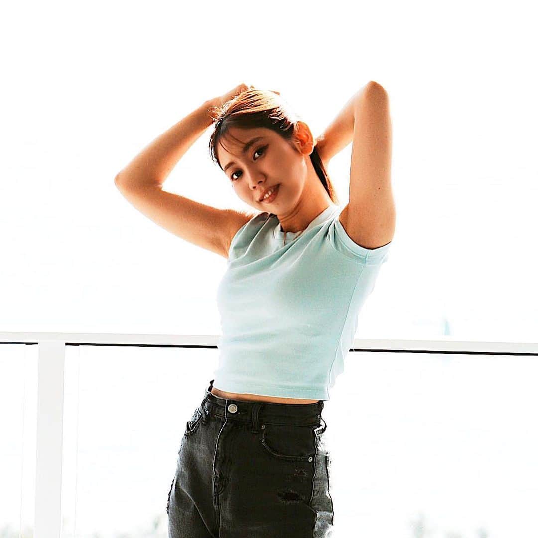薬丸玲美のインスタグラム：「最近は 毎日仕事が楽しいけど たまに頭を抱える事があったり うまく進まない事もあって どうしようって時に  日本からの友達と会えて リフレッシュして、 美味しいものを食べたよー🍴 沢山エナジーとハッピーを蓄えたら 自然とまた仕事が捗る捗る🙌🏻  たまにはリフレッシュも大切だよね！  みんなはどうやってストレス発散やリフレッシュしてますか？  Thank you my loves💜  Photo by @ojrn」