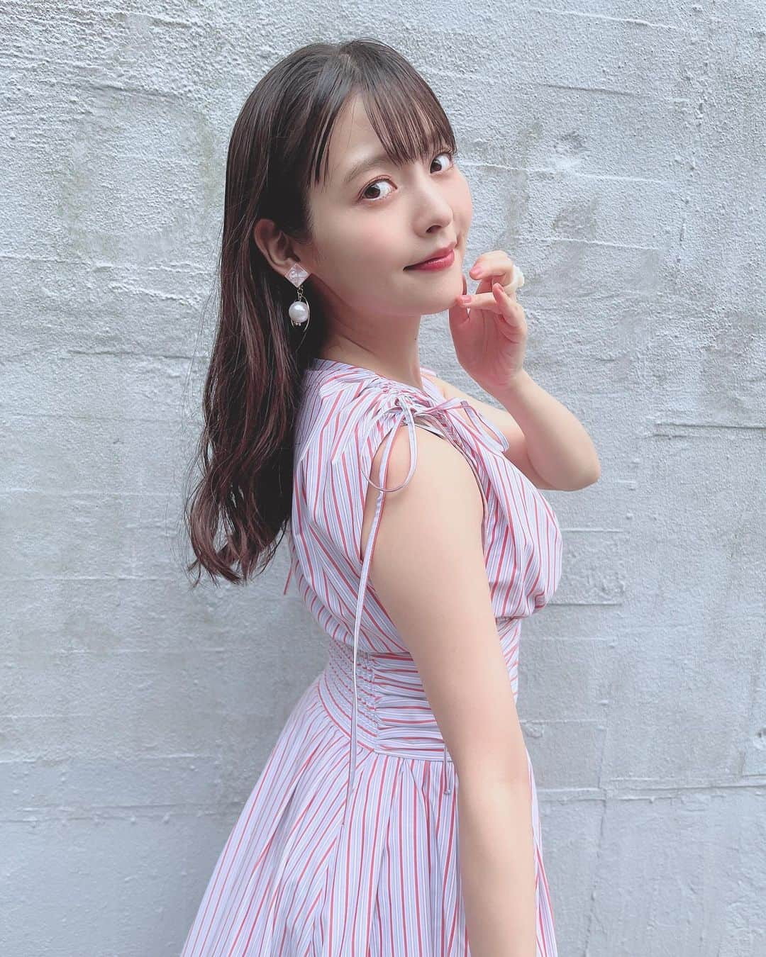 上坂すみれさんのインスタグラム写真 - (上坂すみれInstagram)「火曜日〜！ なんとなく秋っぽい気候の気配…！秋ということで本をいっぱい買いました(｀°ω°´)Kindle読みまくりたいですぞ〜！  お写真は長瀞さん横須賀イベントのときのものですっ それでは皆さま、今週もすこやかに過ごしましょうねっ！  #上坂すみれ」9月12日 17時50分 - uesaka_sumire