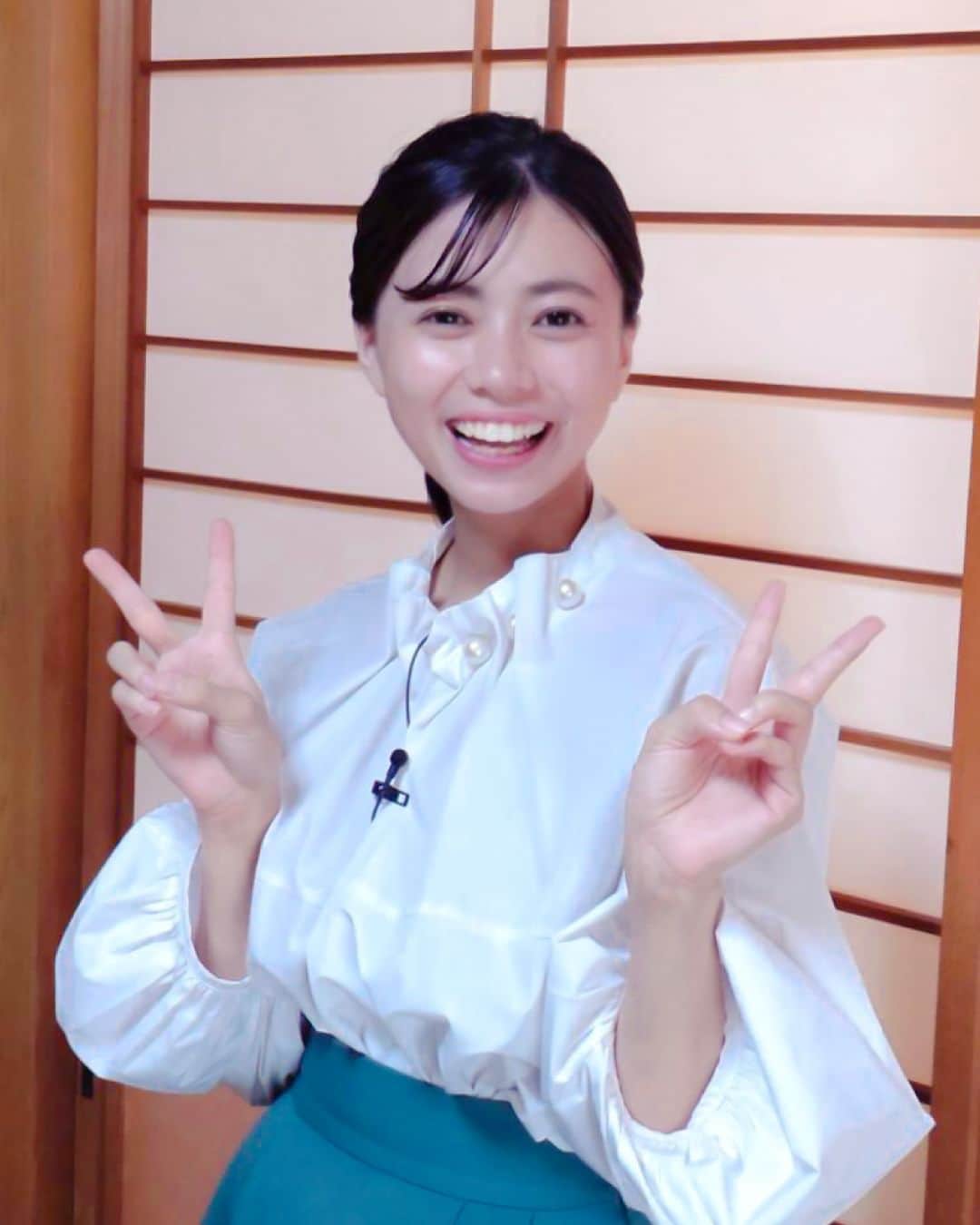 のインスタグラム：「🎤 こんばんは！瀧川奈津希です。  3年前、岡山出身の私が香川にやって来て驚いたことの1つはうどん店の多さ！だけではなく.. うどん店の天ぷらに“煮物の”天ぷらがあること！でした...！  当時、香川出身の同僚に聞いてみると「え、家でやらないの？」「岡山にはないの？！」と、逆に驚かれました！笑　  香川のこの“煮物”を天ぷらにするご家庭が多いというフシギ...フシギ...！👀  なんとこのフシギ、 今夜7時〜「出川一茂ホラン☆フシギの会　２時間ＳＰ」で 私・瀧川が紹介します！  初めて全国の皆さんにお目にかかります。  日本全国のフシギ自慢も満載です！ ぜひご覧ください✨✨✨  時が経ち、今やすっかり香川の味に親しんでいる私は煮物を天ぷらにすることが当たり前💫になりました！笑　高野豆腐、レンコンの煮物の天ぷらがお気に入りです！😋  #煮物の天ぷら #煮物 #天ぷら #香川県 の #フシギ #不思議 #出川一茂ホランフシギの会 #フシギの会  #5ch #KSB瀬戸内海放送 #岡山 #香川 #okayama #kagawa #瀧川奈津希 #アナウンサー #女性アナウンサー #テレビ局」