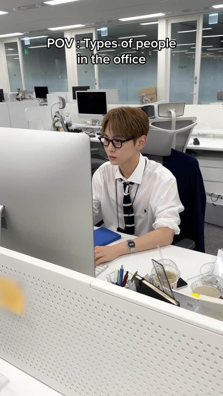 SHINeeのインスタグラム：「[공지] ‘POV : Types of people in the office' 공개   #KEY #키 #SHINee #샤이니 #Good_and_Great #KEY_Good_and_Great #Good_and_Great_Challenge #굿앤그레이트챌린지 #SHORTee @bumkeyk」