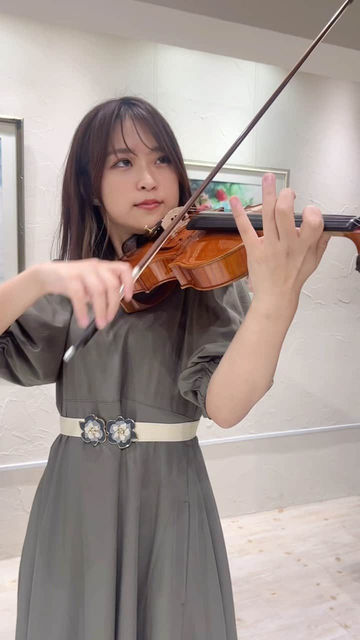 高松あいのインスタグラム：「N.Paganini:Caprice No.24 “Thema” パガニーニ :24のカプリスより第24番のテーマ  . #ヴァイオリン #バイオリン #ヴァイオリニスト #バイオリニスト #violin #violincover #violinplayer #violinpractice #violinperformance #小堤琴 #violinist」