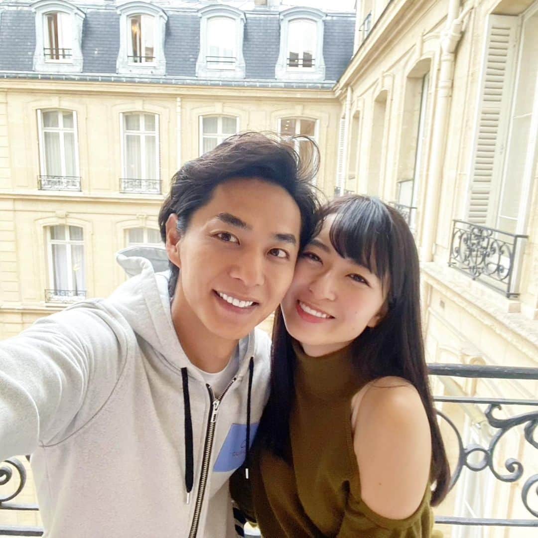 岩間恵のインスタグラム：「先日、シニアの恋愛リアリティショー 「シニアノアイ」のモニタリングを担当させていただきました🥰YouTubeで見られるのでぜひ！   いくつになっても、人と出会って恋することって本当に素敵だなって思えました。何歳になっても、恋心って本当に複雑なんですね🥹   私たちも恋愛リアリティショーで出会って結婚して、 いろいろあるけどパートナーが真也で良かったって 日々実感しています！おばあちゃんとおじいちゃんになっても幸せを感じていられるように、日々大切に過ごしていこうと思います✨  ちなみに写真は2019年のもの...！懐かしい！  https://youtu.be/LpoZ4_B_aNA #CHANGEシニアの移動 #トヨタのサステナビリティ #ad」