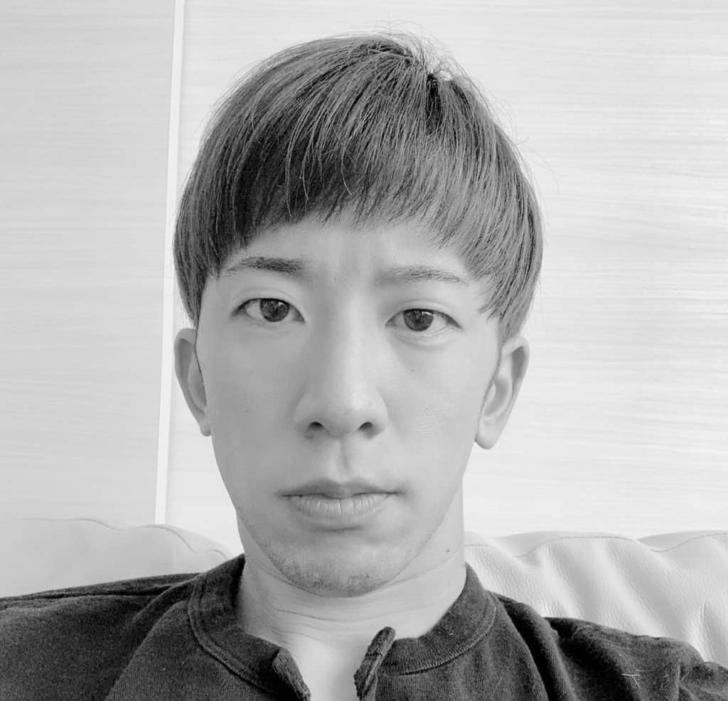 野田昇吾さんのインスタグラム写真 - (野田昇吾Instagram)「前髪を少し切ってほしくて家の近くの1000円カットへ（70歳くらいのおじいちゃん） 可愛いくなりました。  成功or失敗？」9月12日 18時12分 - shogonoda