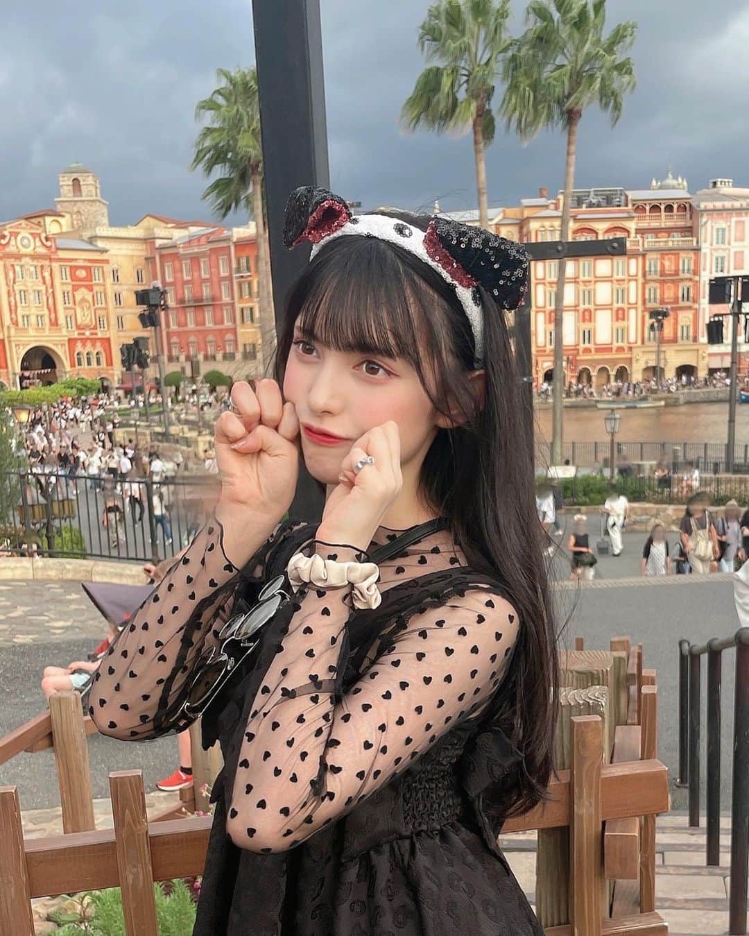 のインスタグラム：「🖤🐕  わんちゃんになってきました！  #DisneySea #101匹わんちゃん #菅田愛貴」