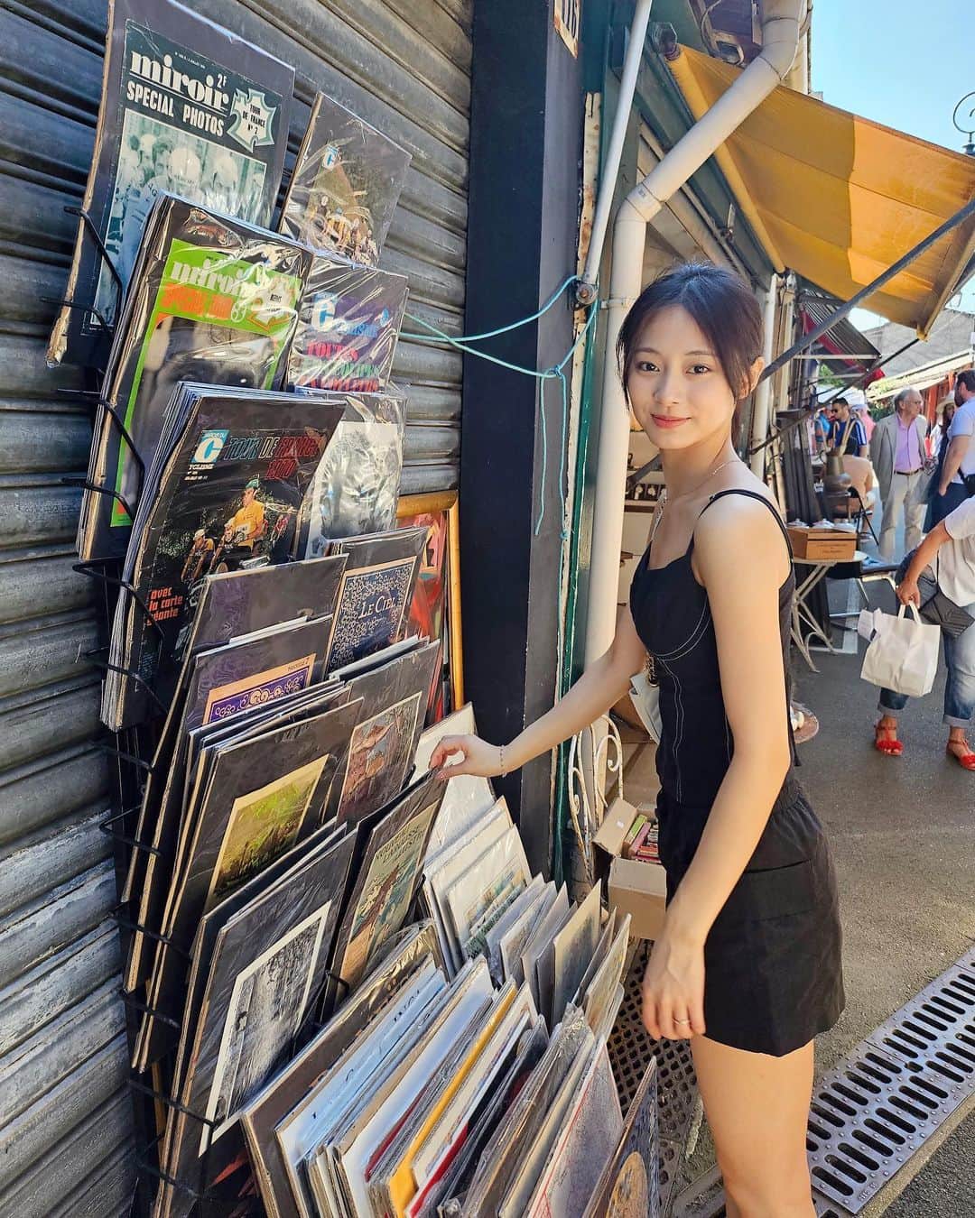 ツウィのインスタグラム：「신기한거너무많다..재밌다🌞🍓」
