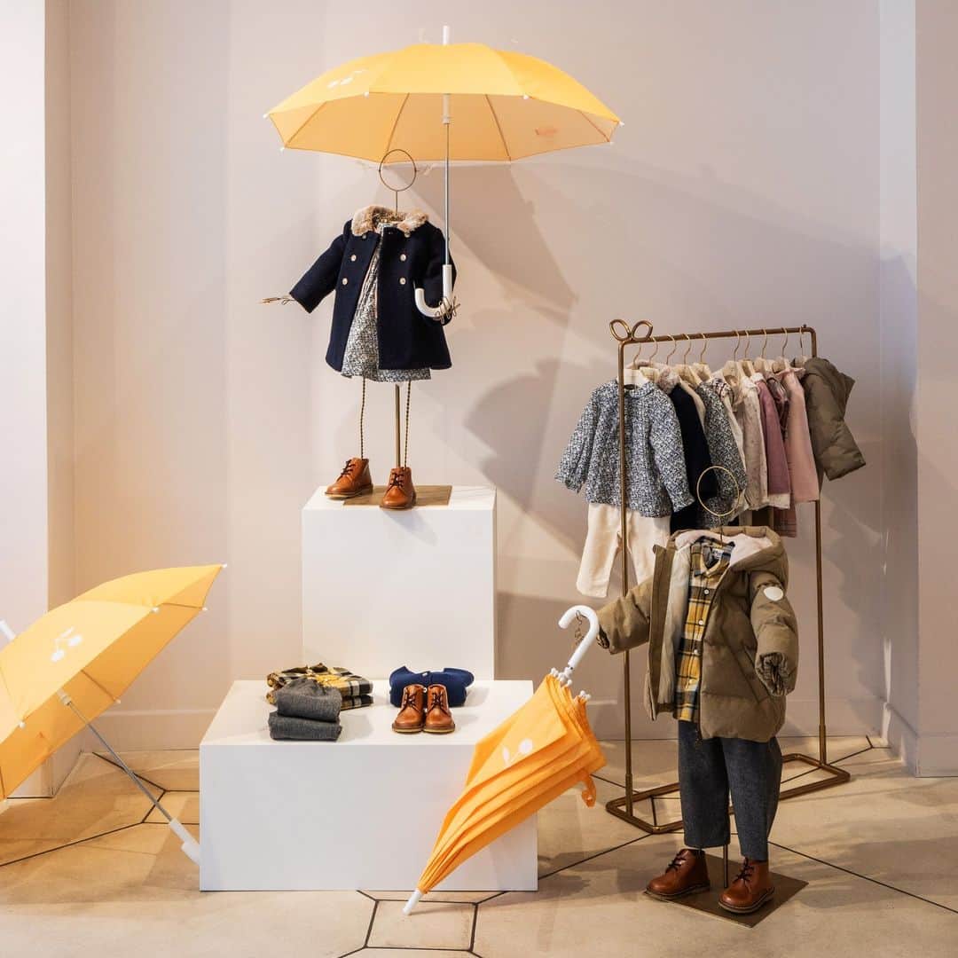bonpointさんのインスタグラム写真 - (bonpointInstagram)「New Bonpoint FW23 | Singin' in the rain.​ Come by your nearest store to discover our back-to-school wardrobe. ​  Share your pictures with us! ​  #Bonpoint」9月12日 19時02分 - bonpoint