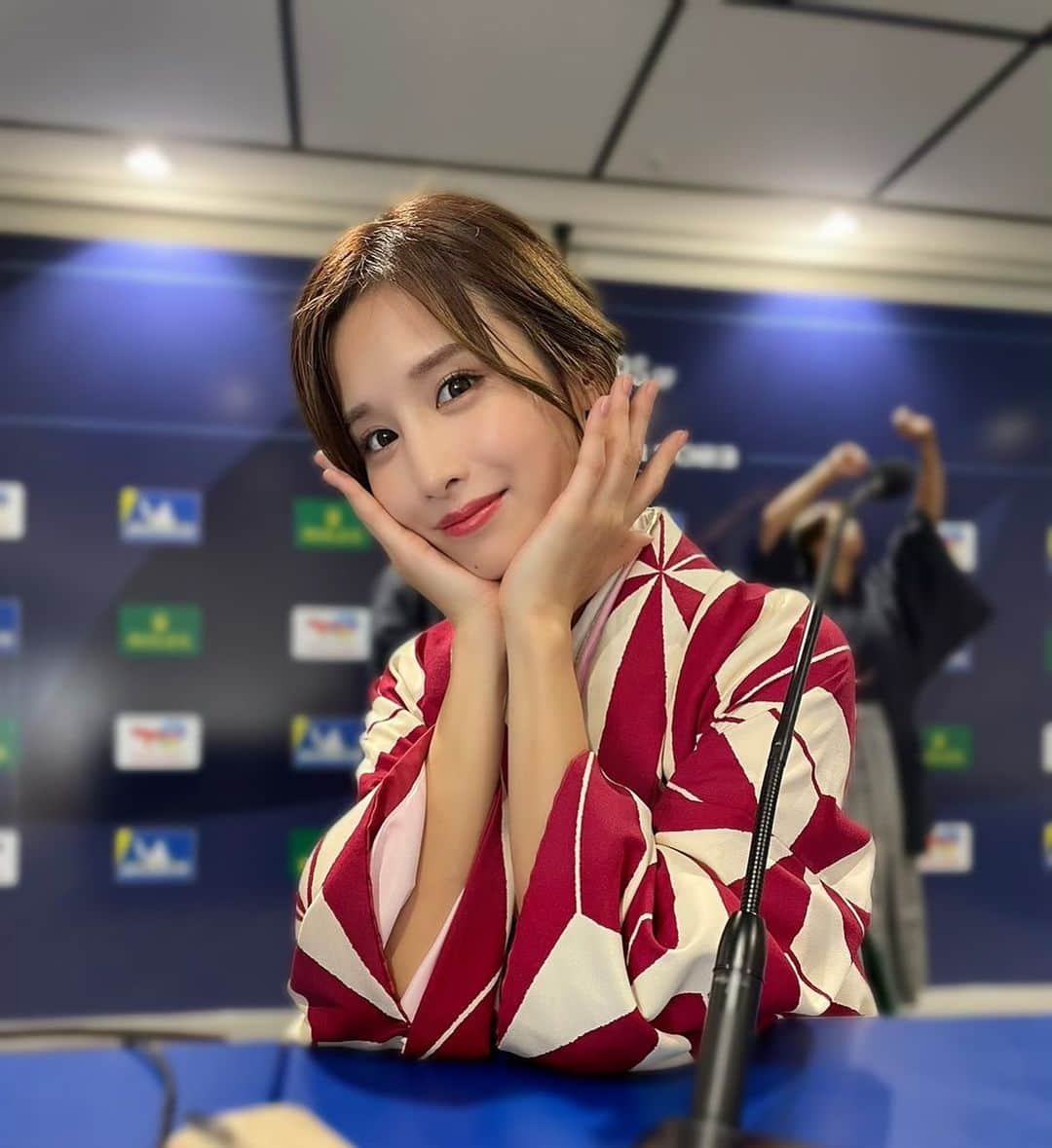益田アンナのインスタグラム：「今日も1日お疲れ様でした🫶 お腹すいたー！！」