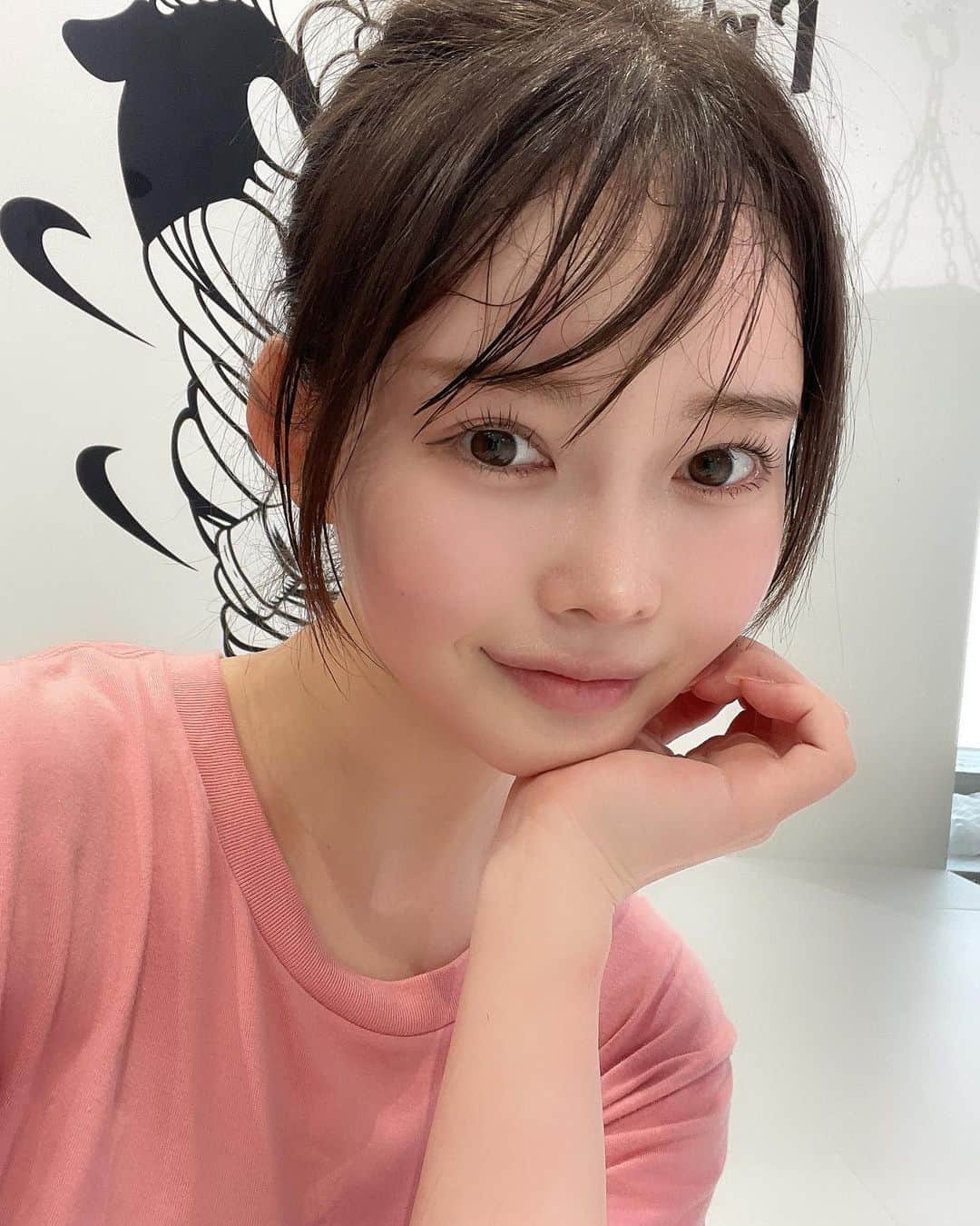のインスタグラム：「今日はキック行ったら他に誰もいなくて1人でレッスン受けて、ミット打ちもしてきました！！  @cyclone_gym1 @k.m.1216  #キックボクシング」