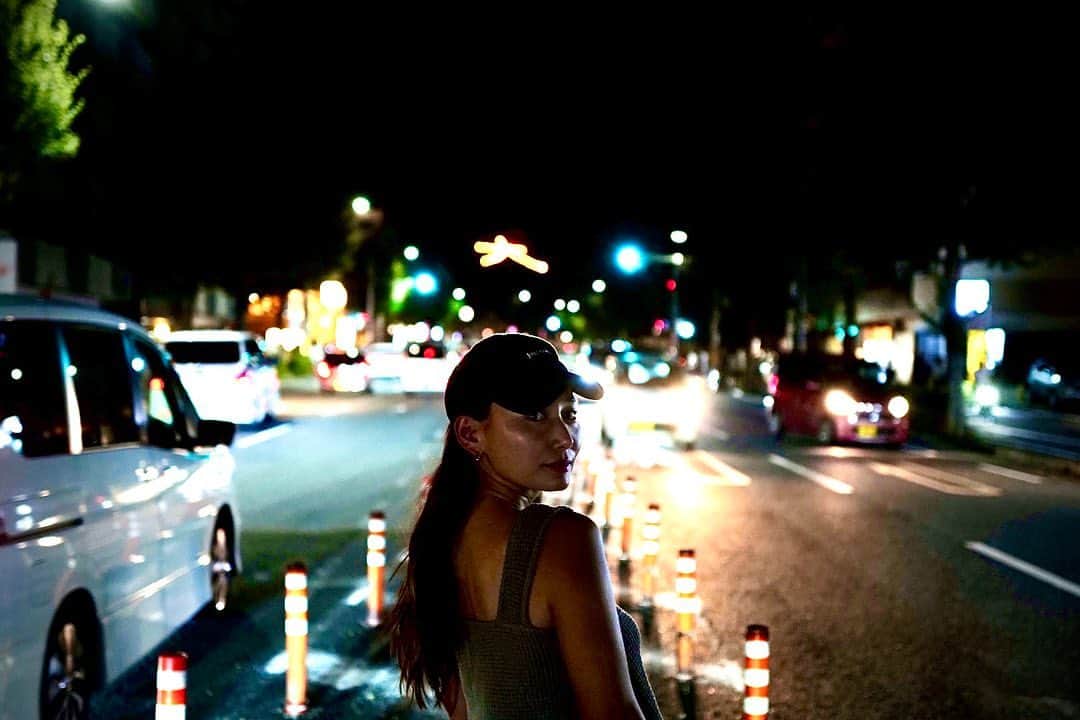 李 雨瀟のインスタグラム：「もうすぐ夏も終わるね。 なんだか寂しいような、 この夜風が少し肌寒い感じが好きなような。 . #yuxiao_travel #travelgram #夏の終わり #夜景 #女子旅  #京都 #大文字 #大文字山」
