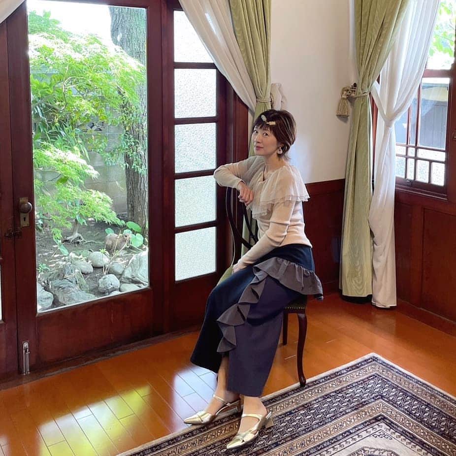 富永美樹さんのインスタグラム写真 - (富永美樹Instagram)「今日は都内の素敵な日本家屋で収録でした #収録前 #昭和の家  明日は#いいものプレミアム に出演します😊 #衣装 #ピアス」9月12日 19時29分 - miki.tominaga.official