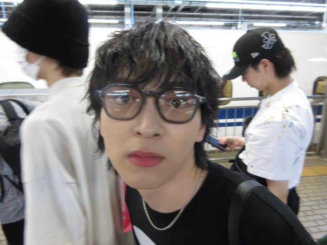 のインスタグラム：「#しゅんたのとなり ひょっこり仁ちゃん‪( Ꙭ)」