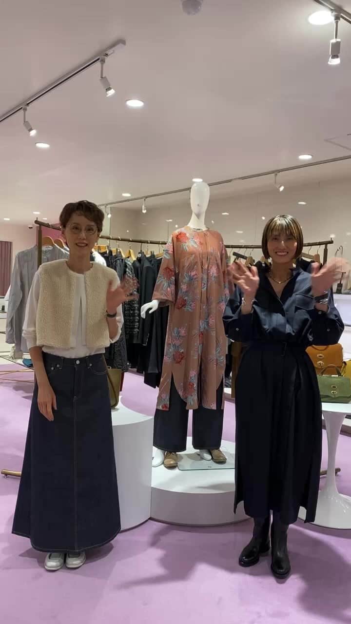 坪田あさみのインスタグラム：「盛岡の名店・菅原靴店さんよりインスタライブ イタリアの知られざる名品が充実☺️」