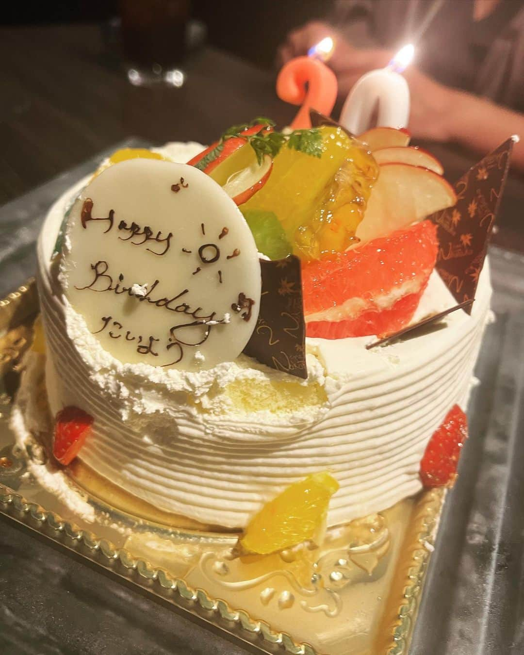 白間太陽さんのインスタグラム写真 - (白間太陽Instagram)「20歳になりました!!🎂  DMや周りの方々に祝って頂き 改めて自分はとても幸せ者だと感じました  応援してくださる方々がいるおかげでお仕事なども頑張って行けてるのだと思います☺️  感謝です！！！！！  これからの20歳地に足をつけて 日々頑張っていきます!! 応援よろしくお願い致します🙇‍♂️  初のお酒はワイン!! 子どもの頃から家族で行かしていただいている京都の美味しくてオシャレなレストランバーです。 『イベリコ屋』🐷  #20歳」9月12日 20時00分 - taiyo_shiroma