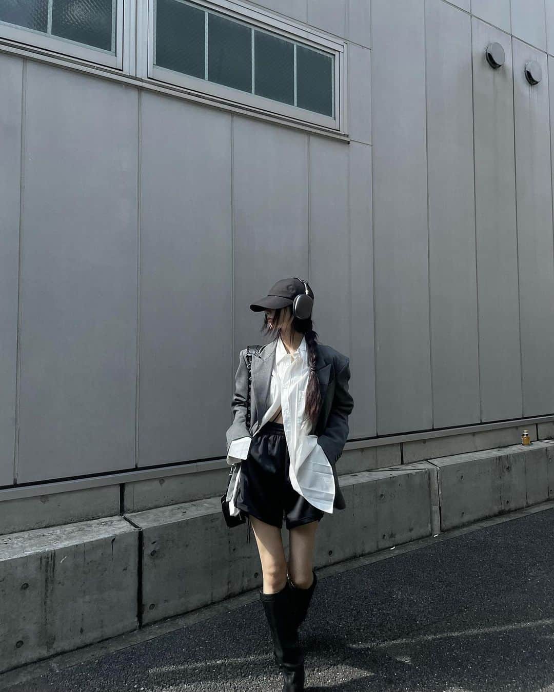 絢さんのインスタグラム写真 - (絢Instagram)「jacket @meltthelady 🩶🤍🩶🤍 plain jacket、私はgrayを持ち帰り🧍🏿」9月12日 20時06分 - ____ayagram____