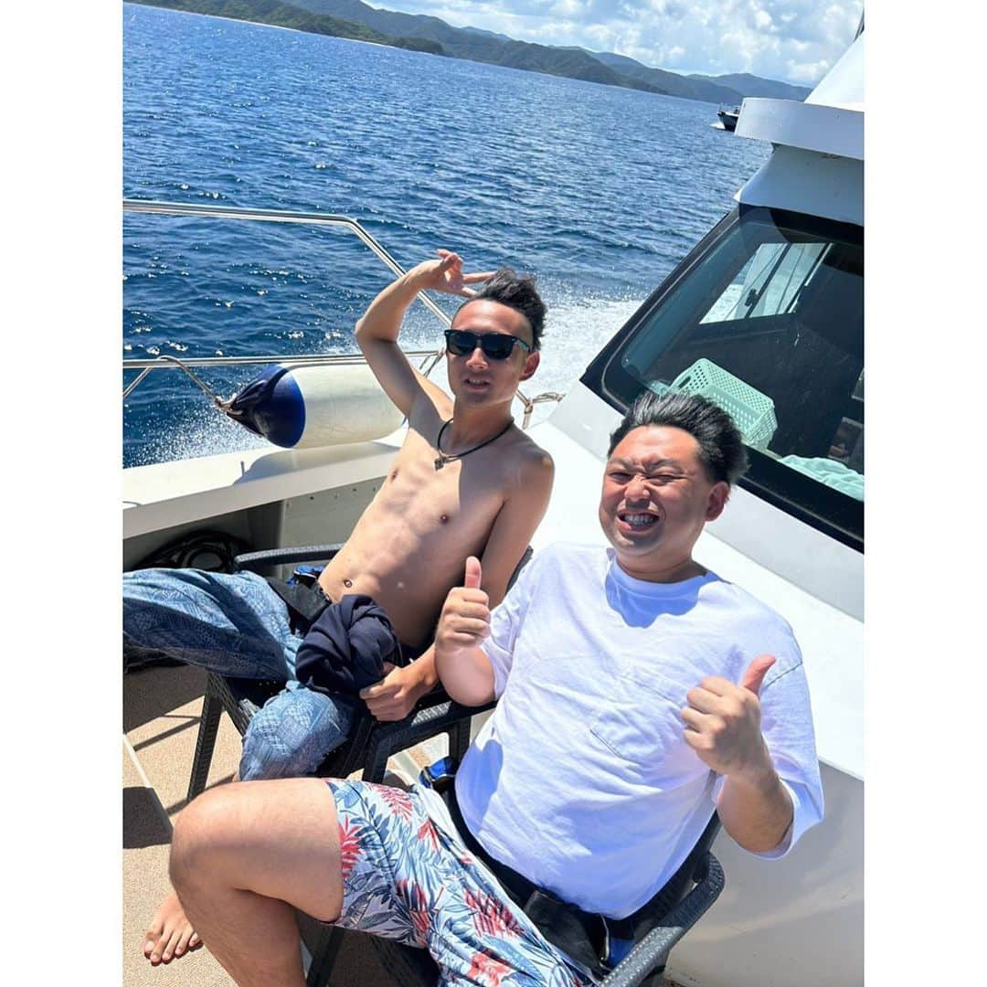 こいずみさきさんのインスタグラム写真 - (こいずみさきInstagram)「奄美part①cruising🚤 色んなところ行ったけど移住したいところNo. 1🎖️ インストラクターさんが同い年で出身も隣で高校の繋がりもある人で後追いたくなりました😂  #奄美大島  #奄美  #クルージング  #cruising  #海  #ocean  #自然」9月12日 20時07分 - kizm_sk