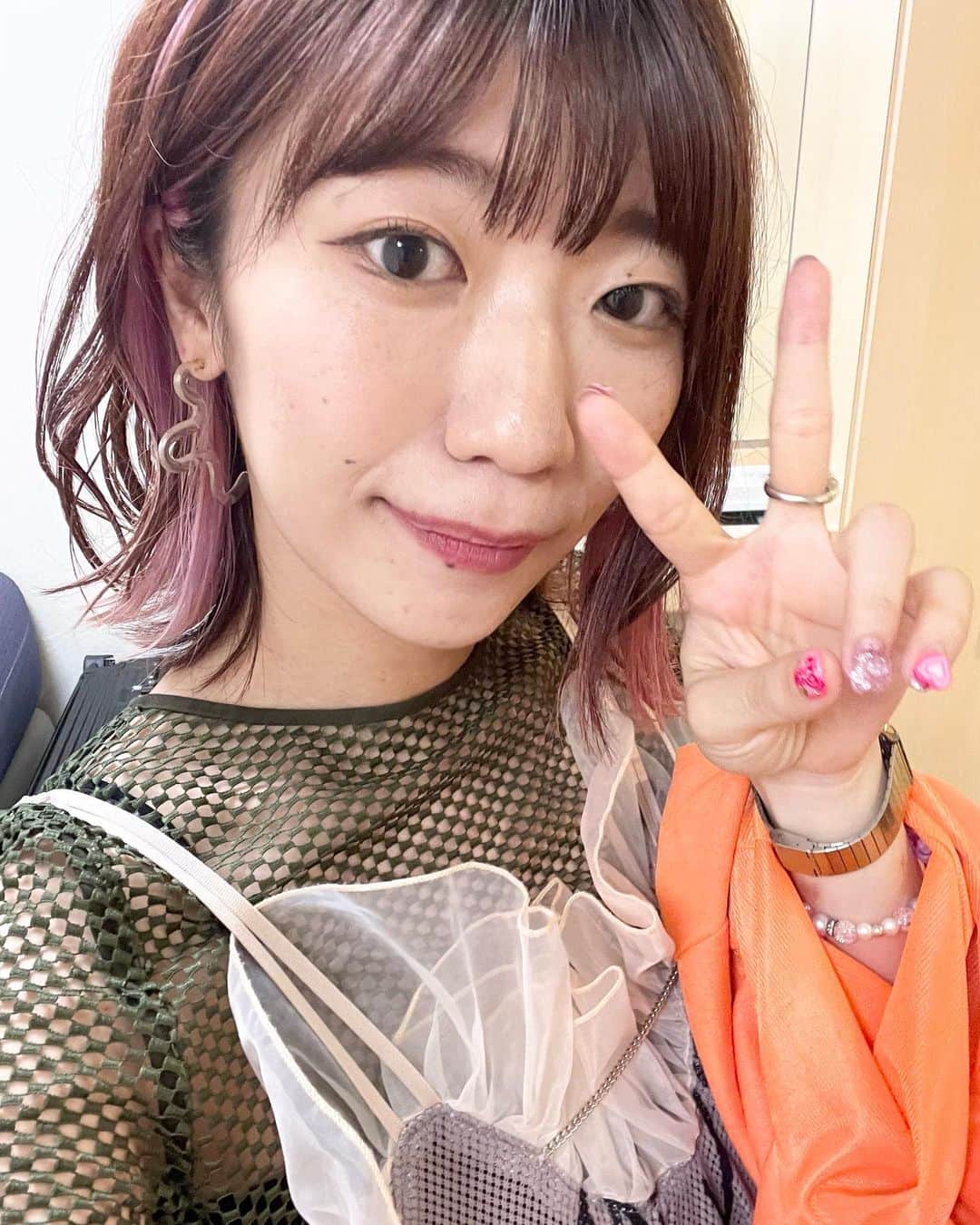 ぱいぱいでか美のインスタグラム：「こっち側？🏠あっち側？🏄‍♀️ . 今夜！出演させて頂きます！  9/12(火)24:39〜 日テレ「午前０時の森『おかえり、こっち側の集い』」  #こっち側 として呼んでもらいました☺️ 若林さんと水卜さんの包容力でいろいろ喋っちゃった気がする…… 家入レオさん、真飛聖さんも一緒に🍵 D-51さんのYASUさんもいらっしゃいます！ 見てください！こっち側の人もあっち側の人も！ . #こっち側 #日テレ #でか美ちゃん」