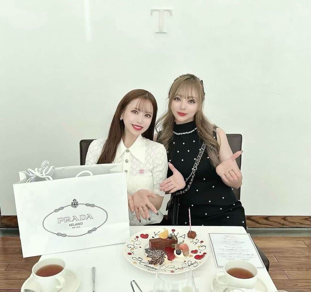 伴かなみのグルメインスタ