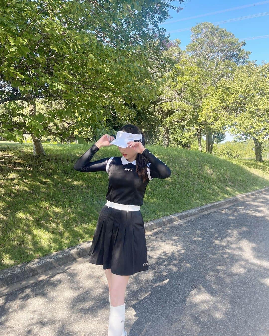 MANAE【Violet】さんのインスタグラム写真 - (MANAE【Violet】Instagram)「golf⛳️ . @susic_golf ❤︎ . 韓国っぽくて好きでした🥺🫶 . 3ヶ月ぶりにクラブ握ったのでレディースティーで❤️88でしたよん!!! . 涼しくなってくるし皆さんいきましょー！♡ 無免許なので連れてってください🚘!!!笑 . #ゴルフ　#ゴルフ女子　#ゴルフウェア　#golf  #golfwear  #美容師」9月12日 20時23分 - manae_violet