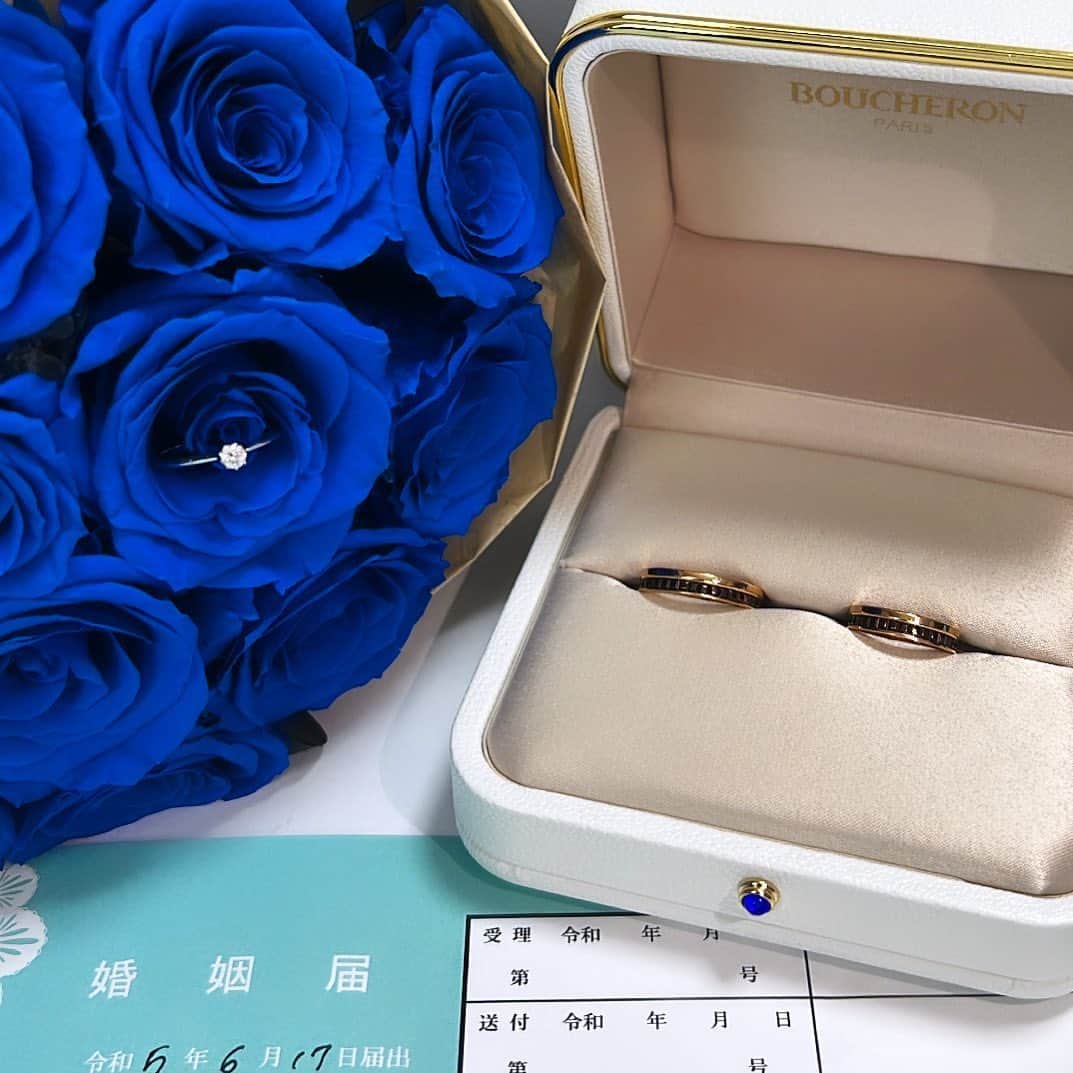 小栁紫苑のインスタグラム：「いつも応援してくださっている皆様へ。  私事で大変恐縮ではありますが、 この度お付き合いさせて頂いてた男性と結婚致しました。  皆も知ってる通りワガママで気の強い女ですがそんな私でも受け入れてくれる素敵な男性です。これからはお互い支え合い素敵な家庭を築いていきます。  まだまだ未熟ですが応援して頂けると幸いです。  2023年9月12日」