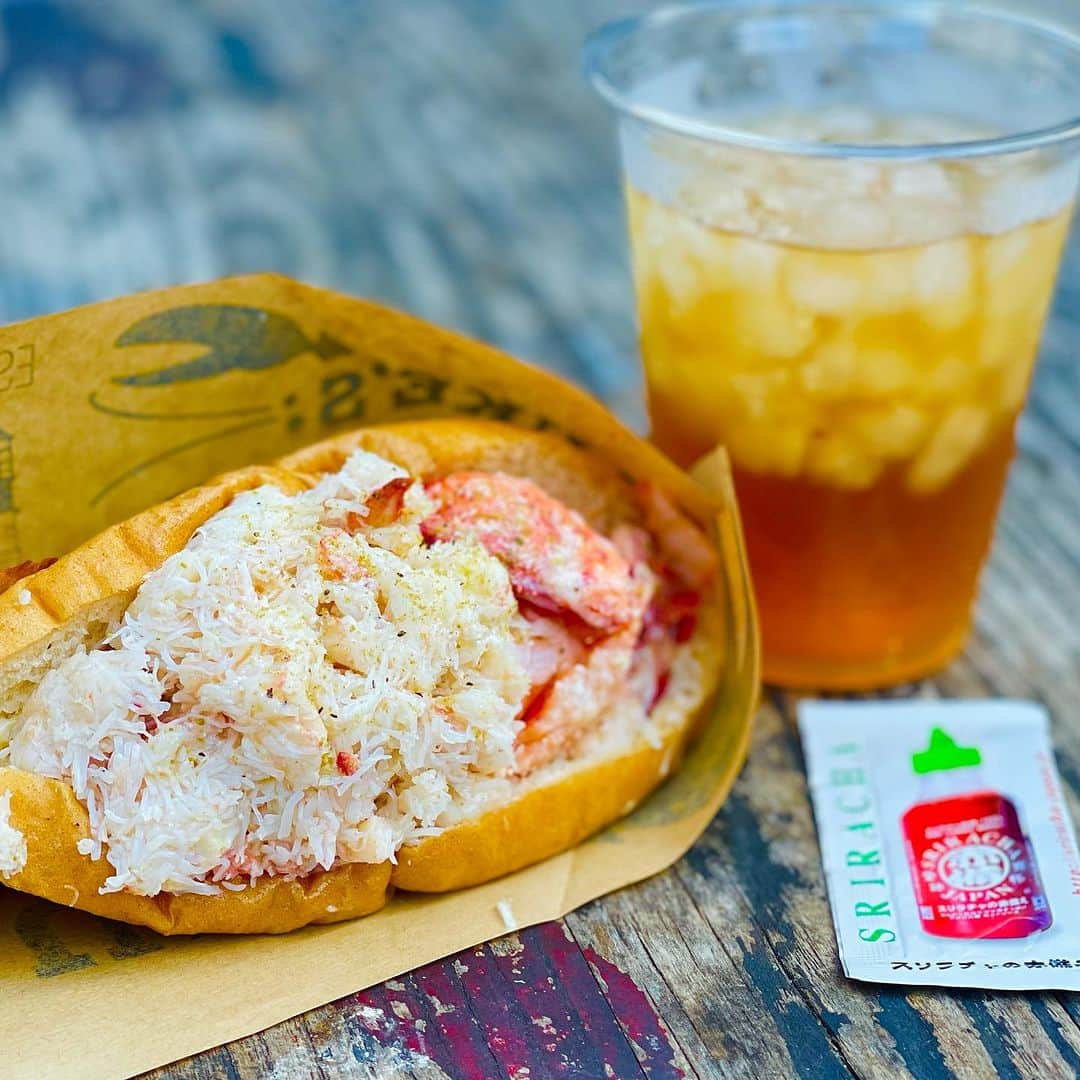 池田有希子のインスタグラム：「ジムでヘトヘトになった帰りにやっとおしゃんてぃなパンにありついてウェイウェイで映え写真なんか撮ってたら大自然からのこっぴどい報復を受け謙虚な気持ちになった。」