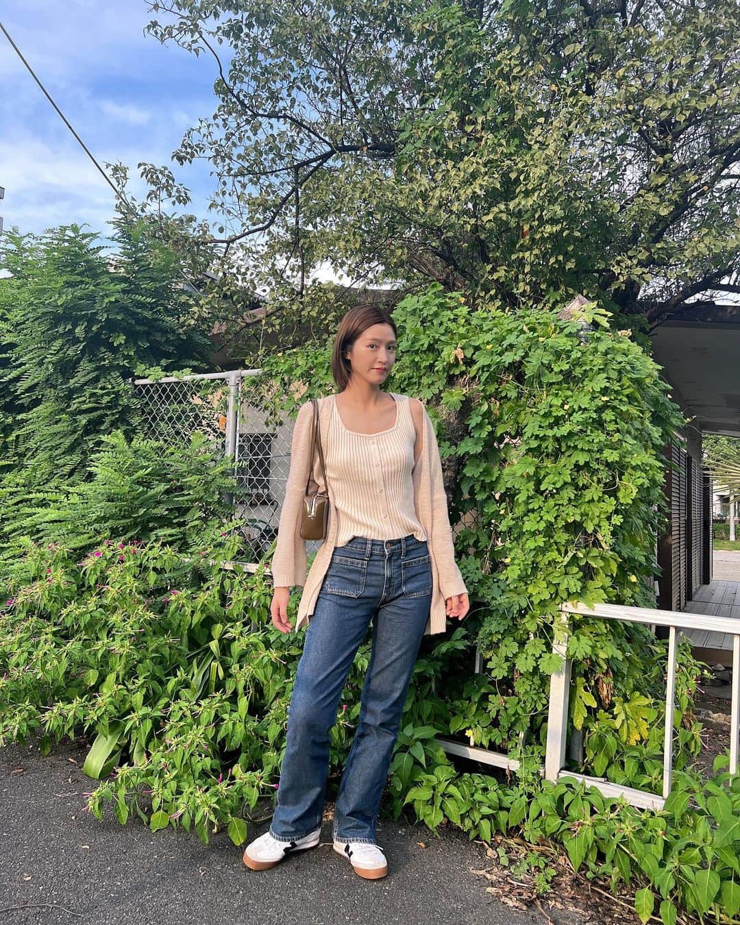 のインスタグラム：「いつかの♡ こんな形のジーンズ探しててGAPで見つけたよ！👖」