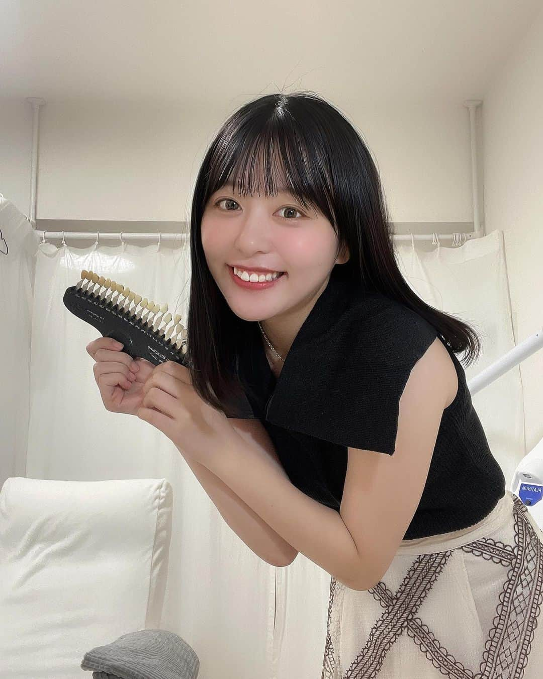 稲岡志織のインスタグラム：「ホワイトニング行ってきたぜいっ🦷 ⁡ #ホワイトニング #ホワイトニングサロン #セルフホワイトニング #ライトビューティー池袋 #池袋」