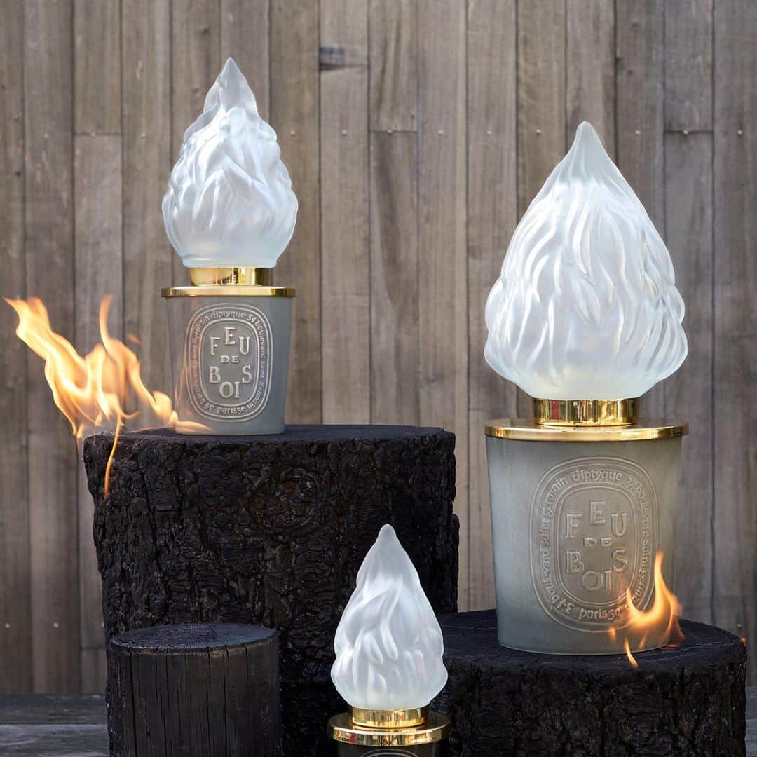 ディプティックのインスタグラム：「Since the dawn of time, flames… have captivated us, captured our imagination. The blown-glass Flame candle lids adorn our candles with an elegant eternal flame. Fire becomes sculpture. #Diptyque」