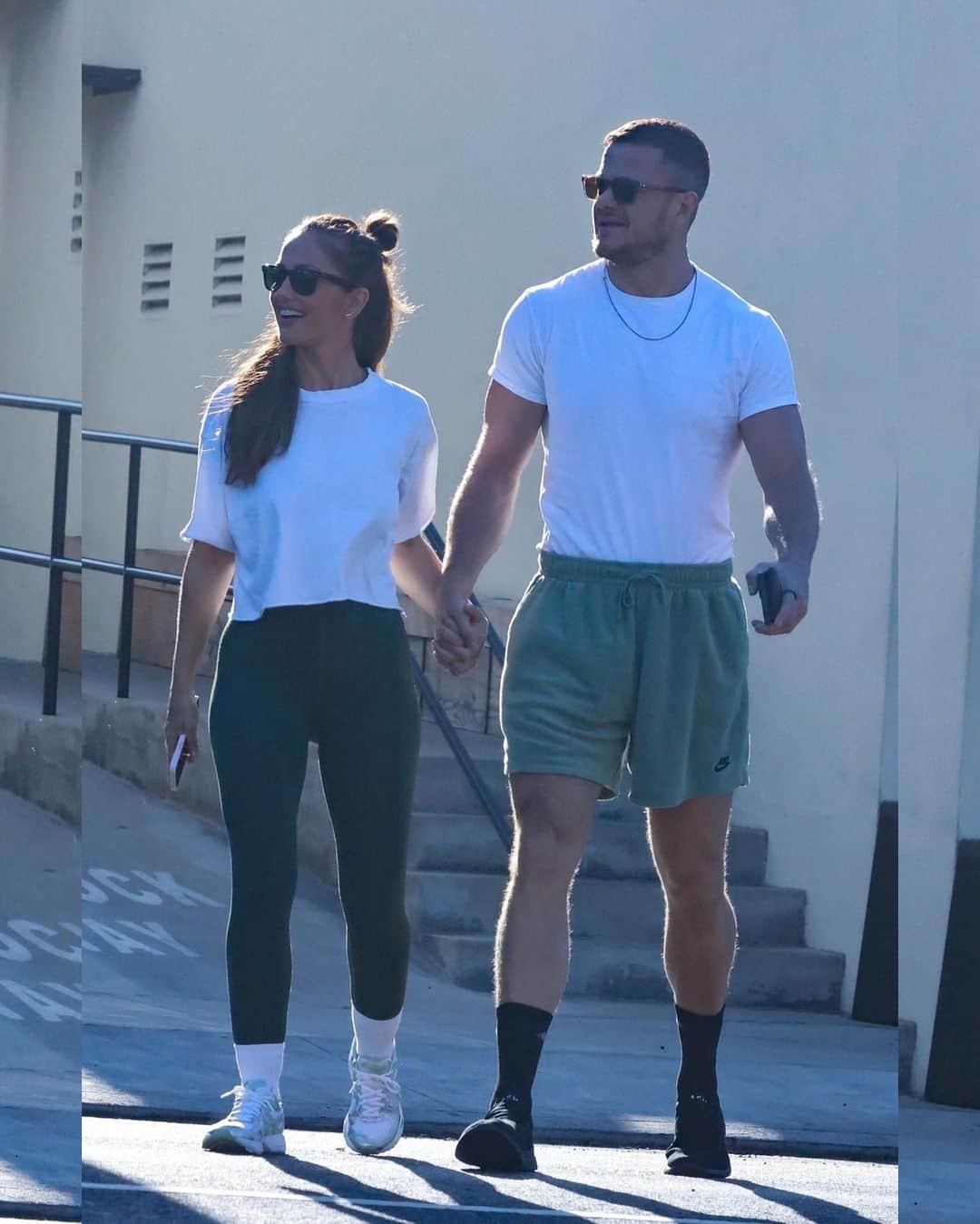 Just Jaredさんのインスタグラム写真 - (Just JaredInstagram)「Cute couple Minka Kelly and Dan Reynolds were spotted together on a Tuesday morning breakfast date in the Los Feliz neighborhood of Los Angeles. More photos on JustJared.com! #MinkaKelly #DanReynolds Photos: Backgrid」9月13日 6時36分 - justjared