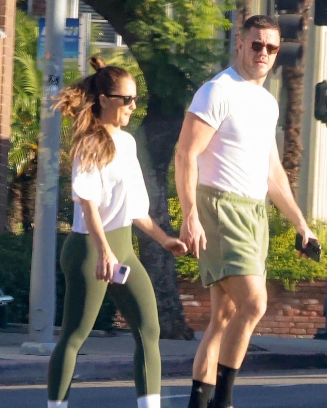 Just Jaredさんのインスタグラム写真 - (Just JaredInstagram)「Cute couple Minka Kelly and Dan Reynolds were spotted together on a Tuesday morning breakfast date in the Los Feliz neighborhood of Los Angeles. More photos on JustJared.com! #MinkaKelly #DanReynolds Photos: Backgrid」9月13日 6時36分 - justjared