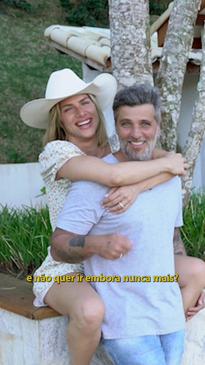 Giovanna Ewbankのインスタグラム：「AMOREEEES do GIOOH! Olha quem eu chamei pra mostrar pra vocês a segunda parte do Rancho, a parte externa do Rancho da Montanha: @brunogagliasso! Eu acho que vocês vão AMAR esse vídeo, gente! Corre lá no link da bio!! Eu sou suspeita pra falar, neh? Mas sou apaixonada nesse lugar! 💕   Vocês querem mais vídeos do Rancho? Me contem aqui nos comentários o que vocês querem ver! Quem sabe não vem mais vídeo por aí 👀! Não esquece hoje e toda terça-feira, às 19h, tem episódio novo no canal @Gioh_Oficial! ATIVEM O SININHOOOO! 🔔❤  #canalgioh #gioh #giohnoyoutube #rancho #ranchodamontanha」