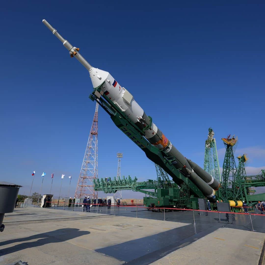 国際宇宙ステーションのインスタグラム：「At the Baikonur Cosmodrome in Kazakhstan, the Soyuz MS-24 rocket has rolled out to its launch pad counting down to a lift off at 11:44 a.m. EDT on Friday. The Soyuz crew ship will carry NASA astronaut Loral O’Hara and Roscosmos cosmonauts Oleg Kononenko and Nikolai Chub on a short ride to the station that will see them dock to the Rassvet module at 2:56 p.m. the same day.  #nasa #roscosmos #astronaut #cosmonaut #soyuz #rocket #baikonur #cosmodrome #kazakhstan #international #space #station」