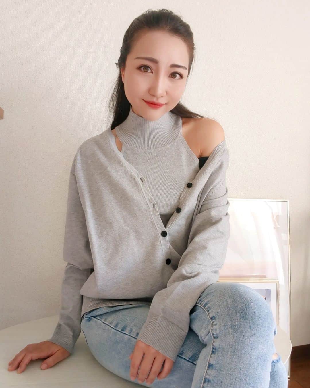 のインスタグラム：「おはよん😊 長袖お迎え😊✨ . . 9/30まで、 お買い上げ金額1～5,999円までは15%OFF、6000円以上は20%OFF ♥クーポンコード→→23FWJP45 ひろみの着用商品を載せておくね😊♥ . DAZY ラグランスリーブ カーディガン & モックネック ニットトップス 20795715 . . sponsored  @Shein_japan　@Shein_official #SHEINforAll  #SHEINpartner  #ad . .  #秋服　#秋服コーデ #お花すきな人と繋がりたい 　 #秋コーデ　#デニムコーデ　#旅行コーデ #デニム　#denim　#ワンピース #yoga#筋トレ#ダイエット#ボディーメイク #筋トレ女子#ダイエット仲間募集　 #kyoto #京都　#kyotojapan」