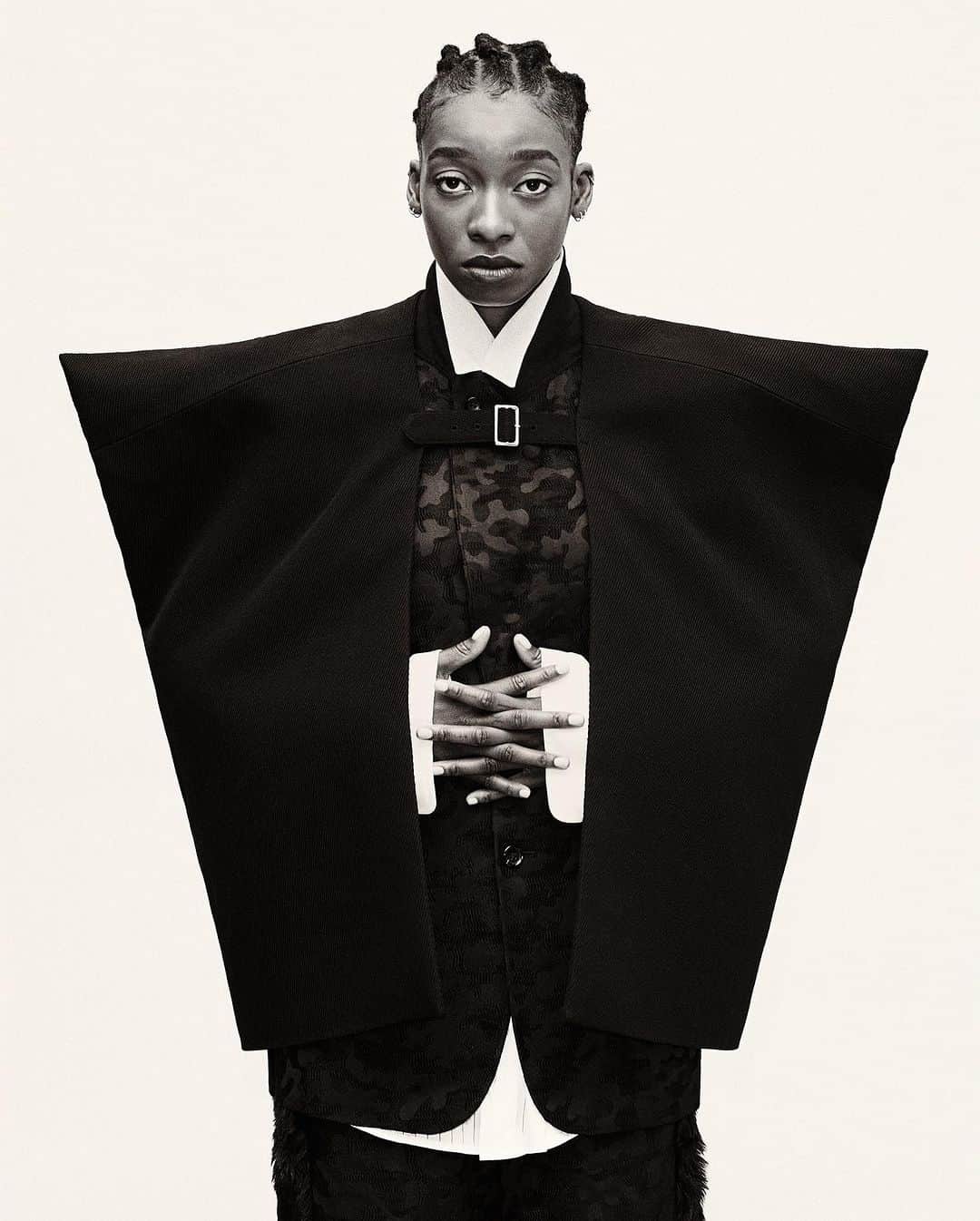 Dazed Magazineのインスタグラム：「“Getting older plays a part in my music maturing. Getting older, having new experiences, making new mistakes. Never the same mistakes: always new ones, because I’m human” – Little Simz⁠ ⁠ More people certainly know who @littlesimz is now, but she’s more than just the sum of her work to date: there’s a fire in her belly to see how far this can go. “As long as I continue to be playful and have fun with what I’m doing, the evolution’s naturally going to go to a place that I can’t predict,” she says. “I just have to remember who I am and who I was before all of this.”⁠ ⁠ Tap the link in bio to read more from the star’s cover story for the autumn 2023 #BEYONDBORDERS issue 🔗⁠ ⁠ Photography @jamie_morgan_photographer⁠ Styling @mirko_p⁠ Hair and make-up @amirahhaliyah_⁠ Nails @michelleclassnails⁠ Movement Director @manuloca_⁠ Production @theassociates_management⁠ ⁠ Text @jessebernard.wav⁠ ⁠ Editor-in-Chief @ibkamara⁠ Art Director @gareth_wrighton⁠ Editorial Director @kaci0n⁠ Fashion Director @imruh⁠ ⁠ #LittleSimz wears ⁠ 1. All clothes @commedesgarcons Homme Plus ⁠ 2. Wool puffer jacket @marni, upcycled vintage t-shirt @maisonmargiela, denim trousers @palaceskateboards , wool felt hat @barnabyhorn, leather belt @luar, Lowland canvas and suede trainers @vans ⁠ 3. All clothes @junyawatanabe, Santos de Cartier gold bracelet @cartier, felt hat @anthonypeto⁠ 4.  Wool puffer jacket @marni, upcycled vintage t-shirt @maisonmargiela, denim trousers @palaceskateboards, wool felt hat @barnabyhorn⁠ 5. Wool and cashmere coat @loewe, cotton shirt @simonerocha_, felt hat @anthonypeto⁠ ⁠ Taken from the autumn 2023 #BEYONDBORDERS issue of #Dazed」