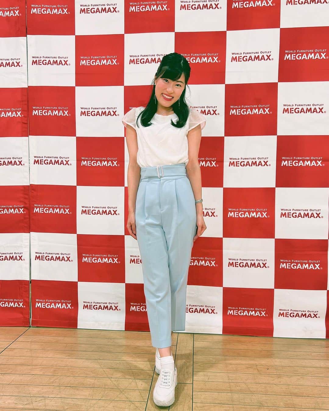 竹内里奈のインスタグラム：「👑公開収録イベント 9/18(月)14:00〜15:30 チバテレ「アウトレット芸人8」 メガマックス千葉ニュータウン店の 特設会場で行います！  今や芸人登竜門番組となる、 アウトレット芸人！！ ⭐️私は13:45〜前説や、MCをさせてもらっています☺️  バラいろダンディでは、いじっていただいていますが、 アウトレット芸人では、1人MCなので、 芸人さんをいじれるようにがんばってます🤭✨  印西牧の原駅が最寄りですが、 車の方が行きやすい場所なので🙊 千葉のお近くにお住まいの方や、 お笑い好きの方など良かったらお越しください🌸 会場でお会いできるの楽しみにしています✨ ・ ・ ・ ・ ・ #イベント情報 #お笑いライブ #お笑い好き #アウトレット芸人 #チバテレ #mc #アナウンサー #竹内里奈」