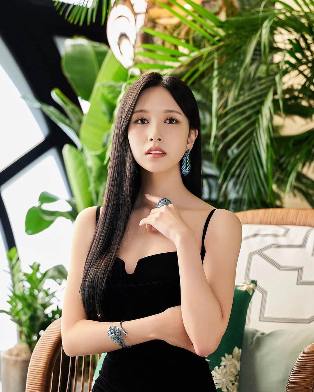 TWICEのインスタグラム：「TWICE Mina looks stunning for Boucheron」