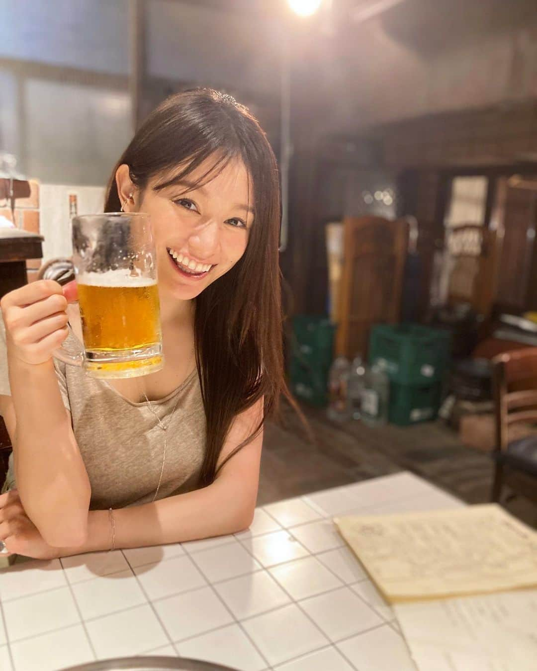 青木英李さんのインスタグラム写真 - (青木英李Instagram)「好きなものに囲まれて🍺🐯🥩  #焼肉 #ビール #ごきげん #すきなばしょ」9月12日 23時00分 - eriaoki_official