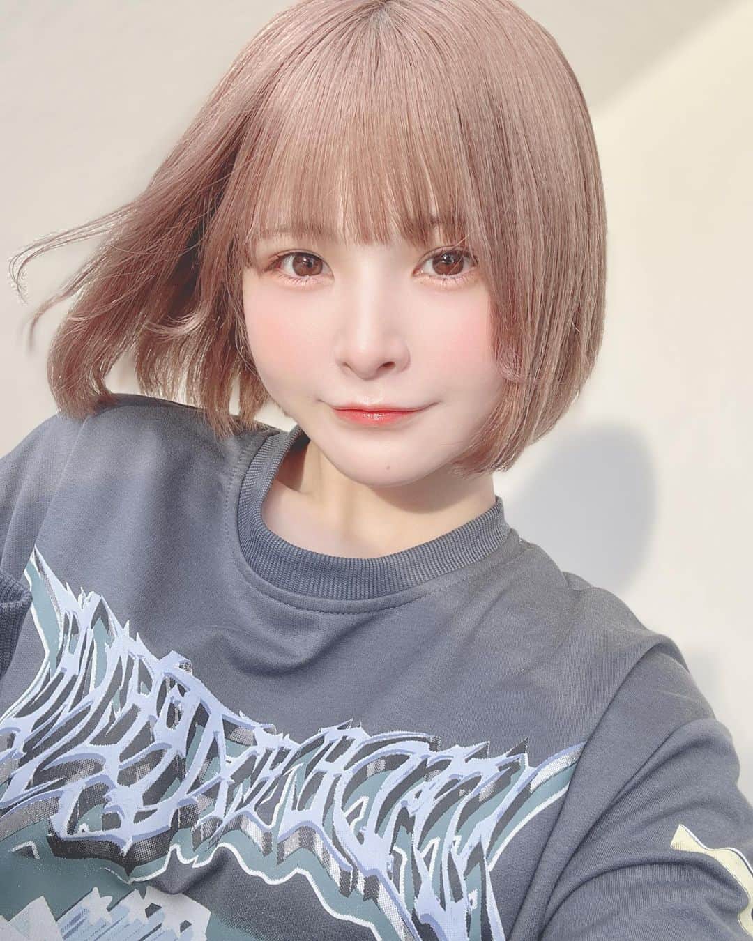 ひっそりゆうみのインスタグラム：「今日も生きてて偉い。」