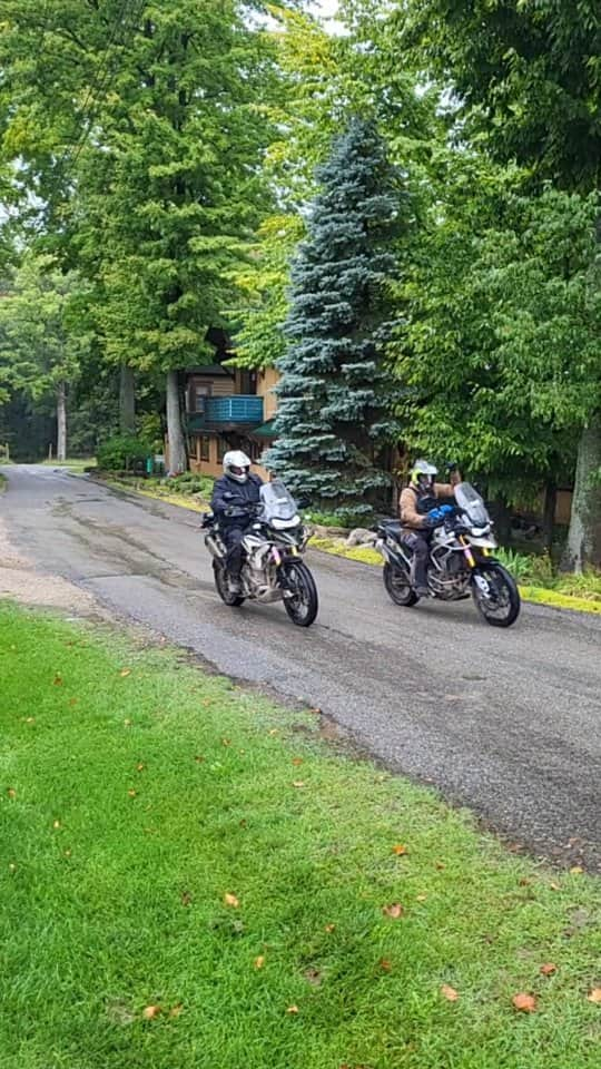 リッキー・カーマイケルのインスタグラム：「Guess who brought 7 of his friends out for an Upper Peninsula ride?  @triumphamerica  @cardosystems @rickycarmichael  @twohatsranch  @rickycarmichael  @6time  @scottyrunciman  @chadwarrix  @clarksmith39 @rayb1kanobi  @188_moto  @troy.buoy  @goolz88  @jhleale @magoobright  #triumphtiger900 #triumphmotorcycle #triumphamerica #triumphnation  #motorcyclelife #adv #advrider #adventurebike #adventurebikeriders #advriding #advlife #adventuretouring #adv_motoexplorer #fortheride #motorcycleadventure #motorcycleride #motorcyclelife #makelifearide #xladv #horizonadv #dirtbike #offroad #enduro #dualsport #dualsportadv #motorcycle #supercross #motocross #ridewith6time」