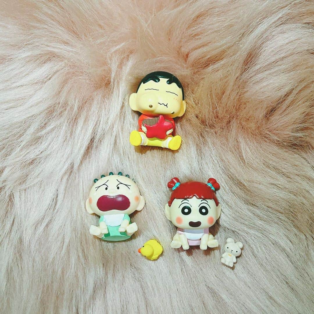 のインスタグラム：「* *  🐥🍼  #クレヨンしんちゃん #ガチャガチャ  #まちぼうけ5  おともだちがふえました。  * *」