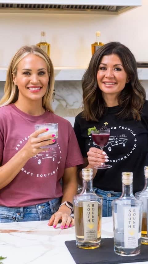 キャリー・アンダーウッドのインスタグラム：「Garden to Glass is here! Friendship, stories, and shaking up cocktails using @iveychilders’ @drinksouthbound Tequila with ingredients straight from the garden featuring Ivey and her friend and recipe tester @carrieunderwood  This one is all about the Blackberries and Blanco.   Head to YouTube to watch the full Episode and get the recipe details. Don’t forget to subscribe while you’re there. Episode two is coming soon.   #SouthboundTequila #DrinkSouthbound #RediscoverTequila」