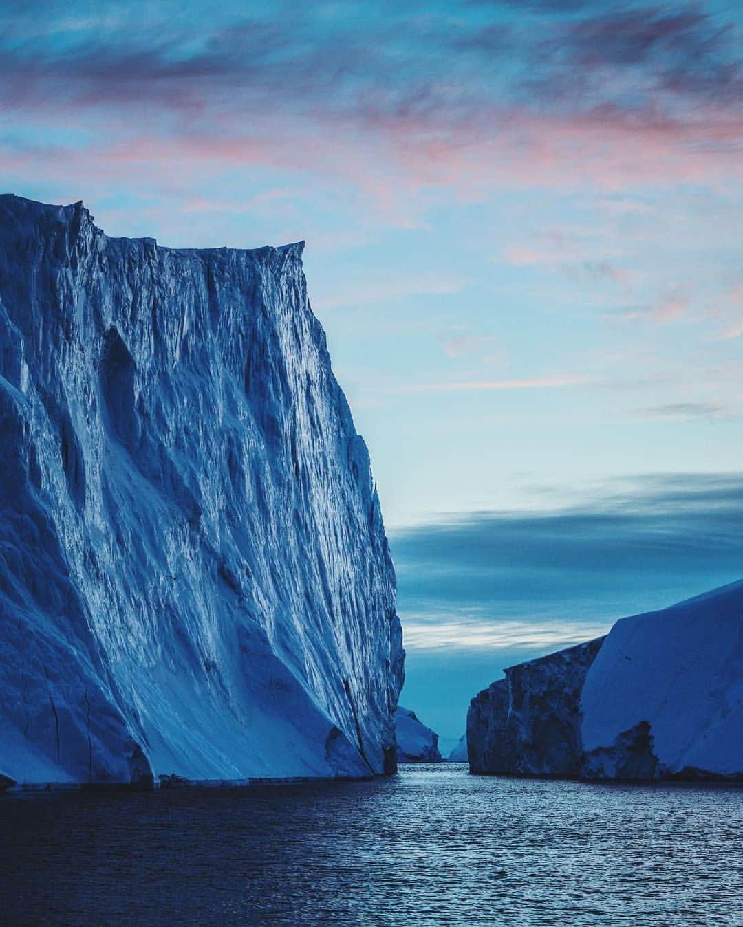 ジミー・チンさんのインスタグラム写真 - (ジミー・チンInstagram)「Disko Bay, Greenland.」9月13日 0時25分 - jimmychin