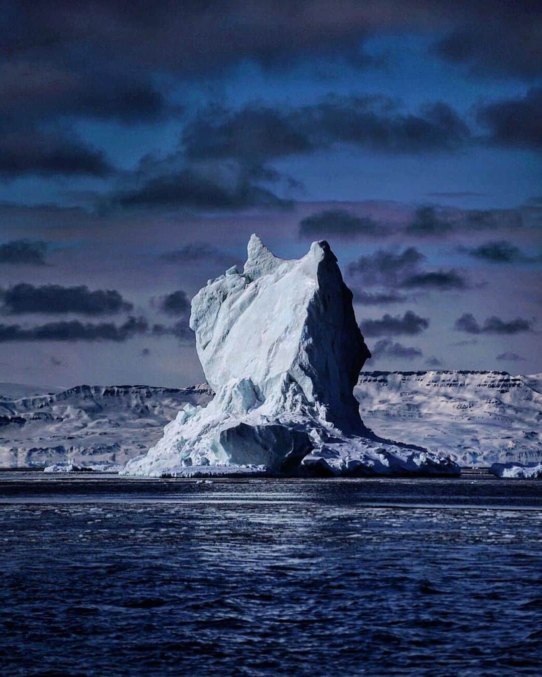 ジミー・チンのインスタグラム：「Disko Bay, Greenland.」