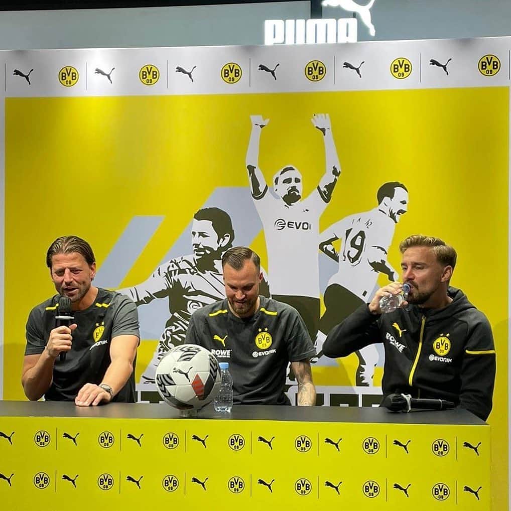 ケヴィン・グロスクロイツのインスタグラム：「Die 3 von der Tankstelle 💪🏻🖤💛 Dortmunder Jungs 🤝 #isso」