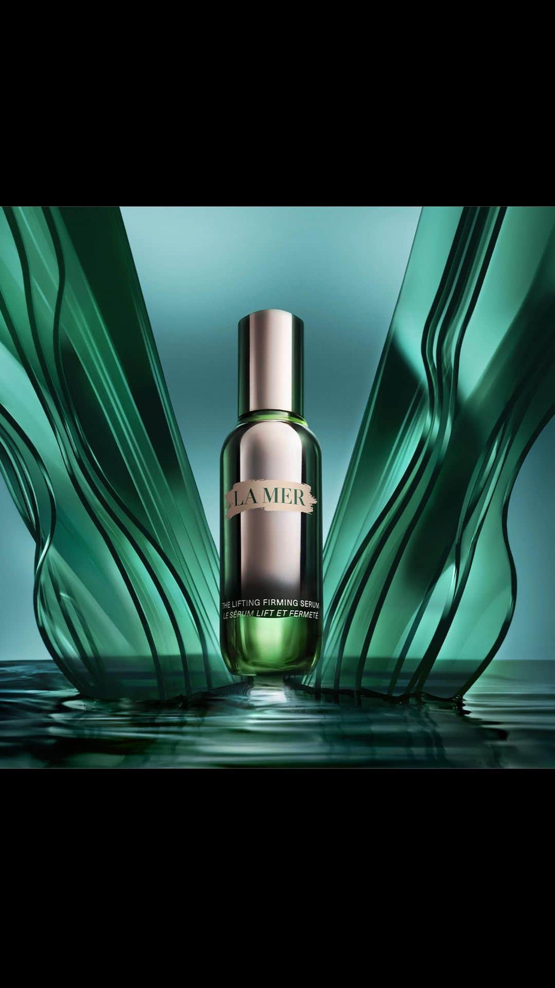 ドゥラメールのインスタグラム：「Redefine rejuvenation with The NEW Lifting Firming Serum. Watch as we use our latest filter to discover this serum’s sculpting application ritual. Try the filter and follow the prompts. Over time, reveal a lifted, firmer future. Head to our profile to learn more. #LaMer #LaMerSkincare #LaMerLiftingFirmingSerum」